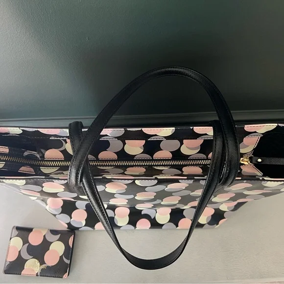 Kate Spade Gallery Drive Small Harmony Tote and bi-fold wallet - Picture 5 of 9